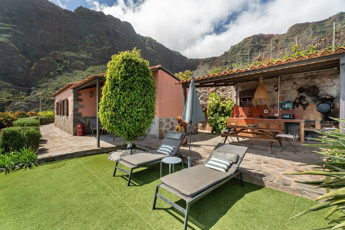 Casa de vacaciones 'Casa La Bobadilla' con vistas al mar, terraza privada y Wi-Fi in Agulo, La Gomera