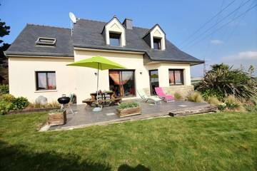 Gîte pour 4 personnes, avec jardin et terrasse à Minihy-Tréguier