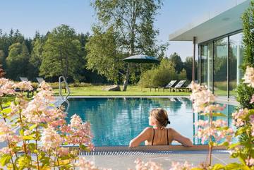 Hotel voor 2 personen, with tuin and sauna as well as zwembad in Hinterzarten