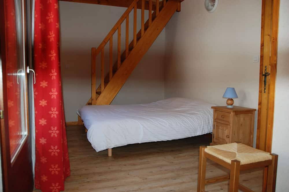 Chalet adosado 6/8 pers, hermosa vista a las montañas, piscina y jacuzzi in La Chapelle-en-Valgaudémar, Parque Nacional de los Ecrins