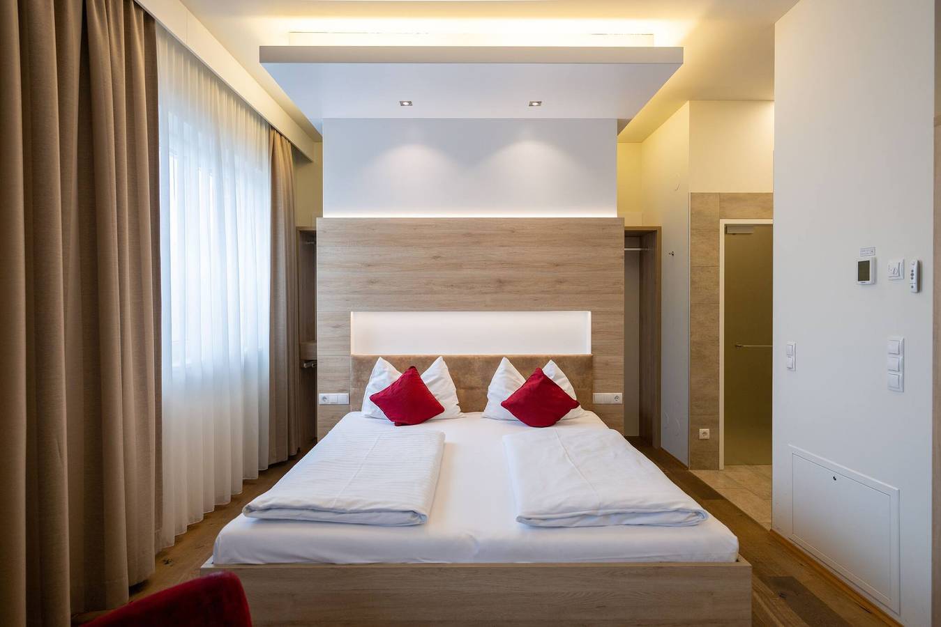 Appartement entier, Appartement Red Dream pour 2 personnes à Graz-Süd I, parking gratuit, enregistrement 24h/24 et 7j/7 in Graz, Steirerland
