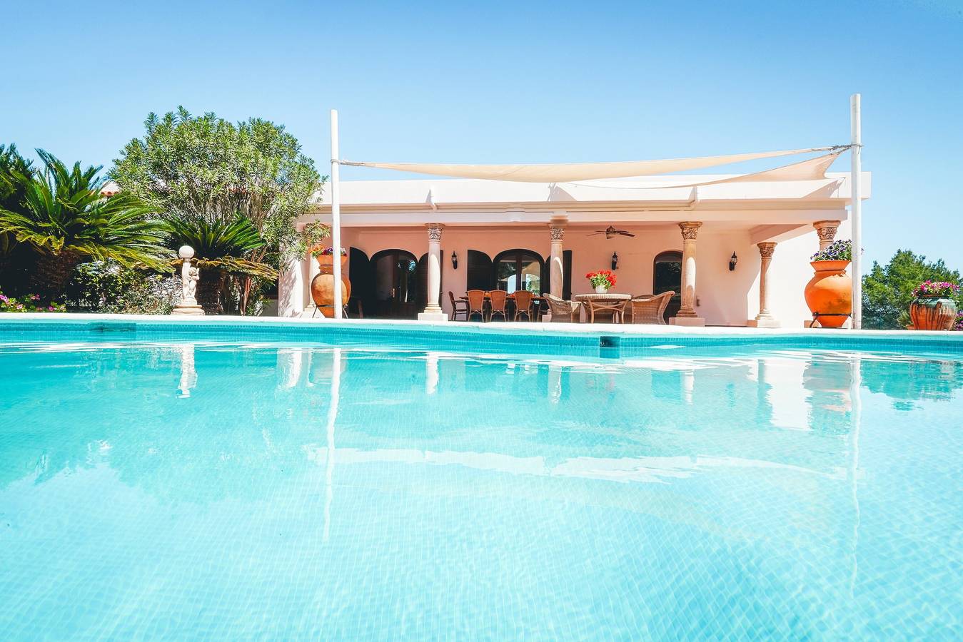 Magnifique maison avec vue montagne, piscine, Wi-Fi, jardin et air conditionné. in Santa Eulària des Riu, Ibiza de l'Est