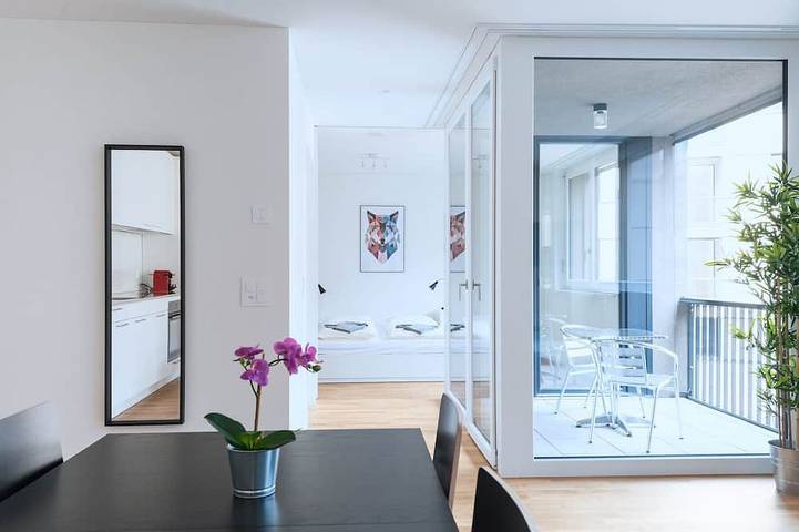 Vacation rental for 4 people, with balcony in Basel