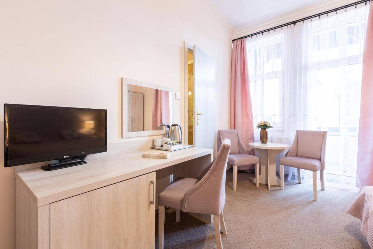 Double Room with Private Bathroom in Kudowa-Zdrój, Sudety (Polska)