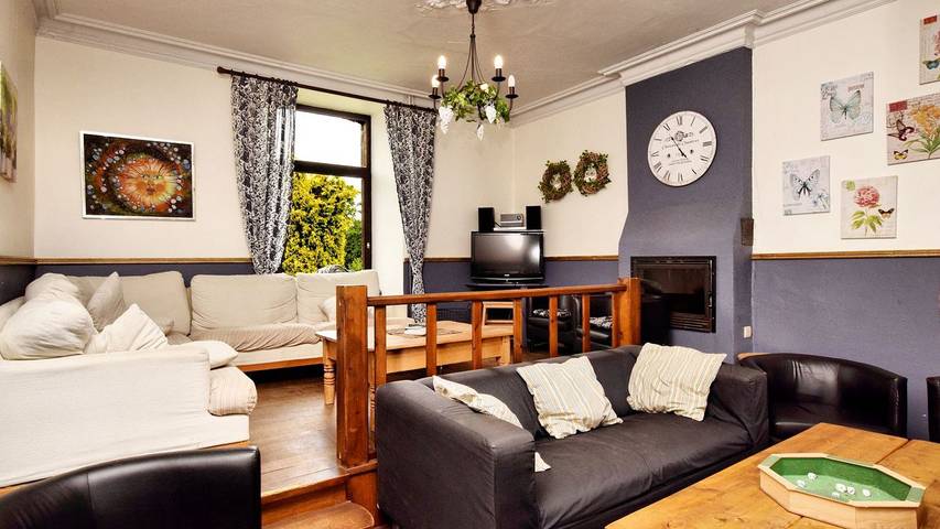 Maison de vacances pour 20 personnes, avec jardin à Lierneux