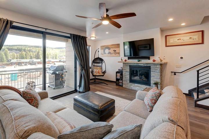 Vacation house for 10 people, with balcony/terrace and sauna as well as pool and hot tub in Winter Park