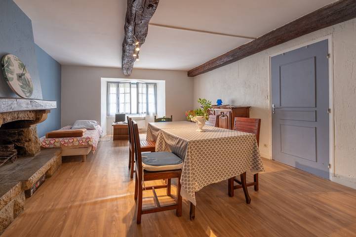 Entire apartment, Apartment 'Sarzeau Centre - Le Cormoran' with Shared Pool and Wi-Fi in Sarzeau, Côte des Mégalithes