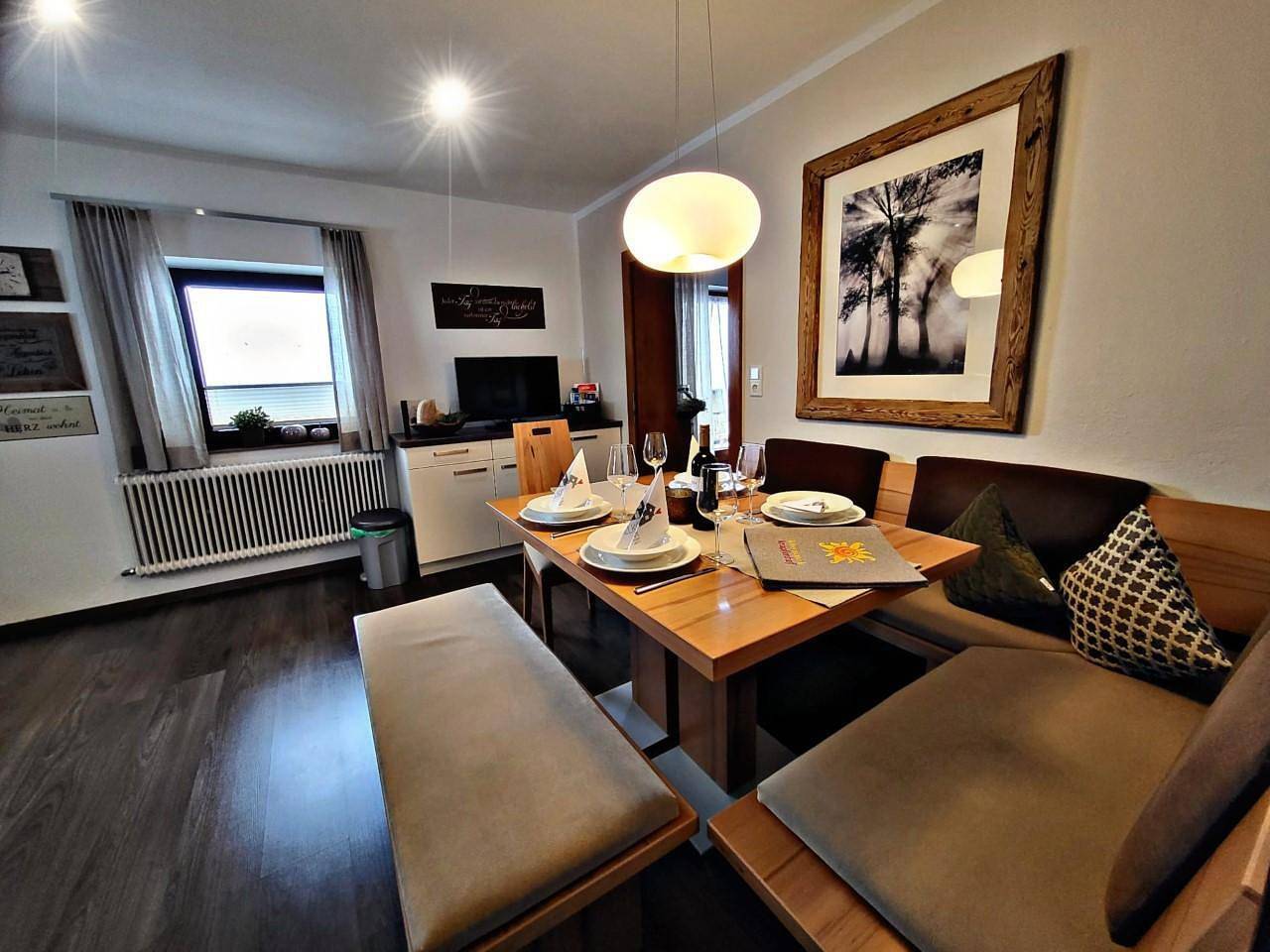 Ganze Ferienwohnung, Apartment/2 Schlafräume/Dusche, Wc in Finkenberg, Tux