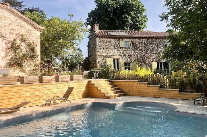 Gîte pour 5 personnes, avec piscine