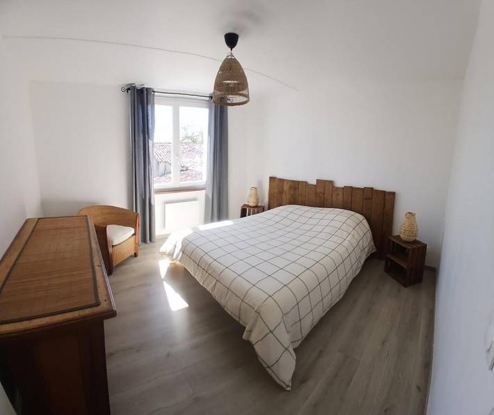 Location de vacances pour 6 personnes, avec vue et jardin à Saint-Sornin-la-Marche - 3