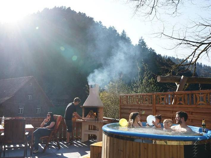 Ferienhaus für 4 Personen, mit Balkon und Terrasse sowie Garten und Sauna