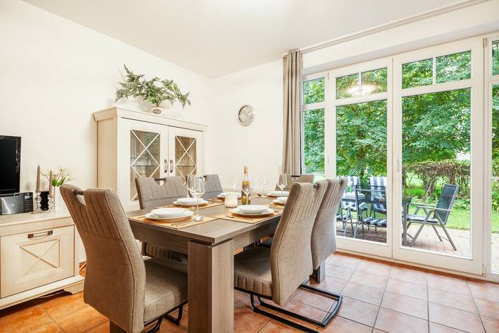 Ferienhaus für 6 Personen, mit Terrasse in Boltenhagen