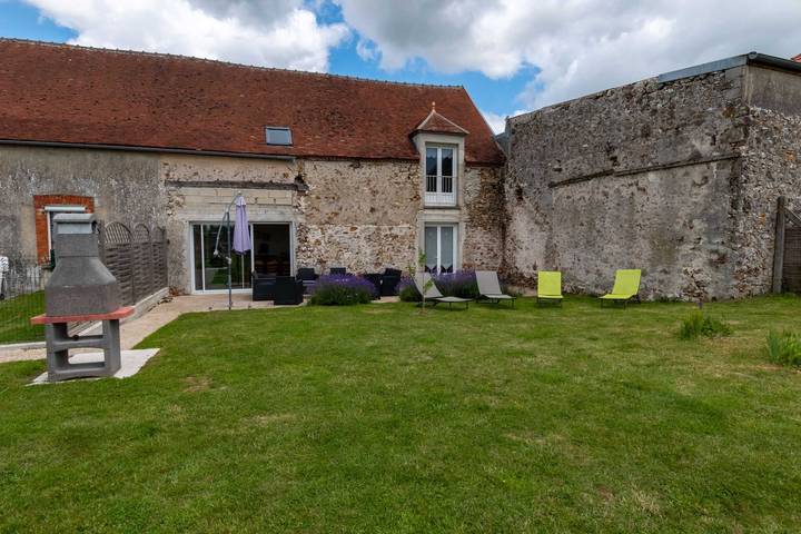 Gîte pour 7 personnes, avec Terrasse et Jardin dans Vauchamps