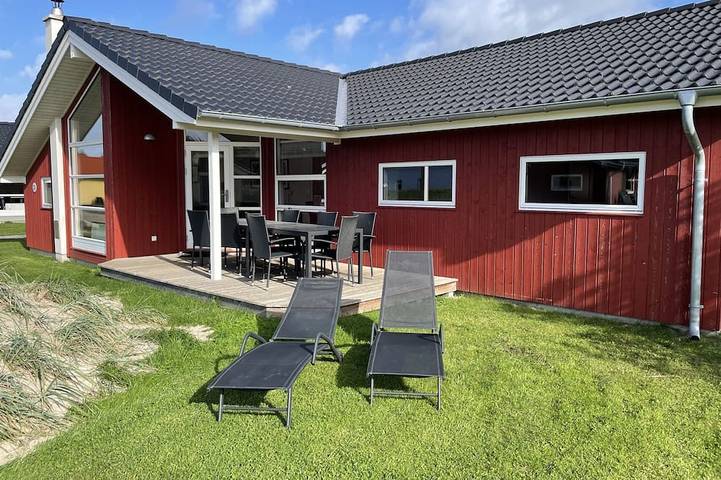 Ferienhaus für 10 Personen, mit Whirlpool und Garten sowie Sauna