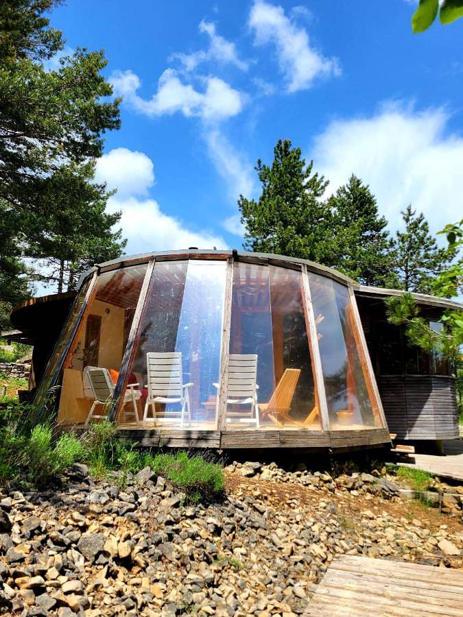 Location de vacances pour 8 personnes, avec jardin ainsi que terrasse et vue, animaux acceptés à La Vacquerie-et-Saint-Martin-de-Castries - 2