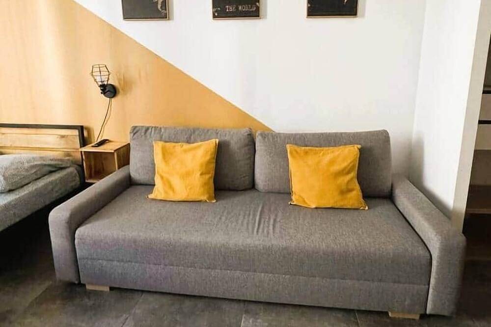 Appartement entier, Grand Studio climatisé - 4 personnes in Carcassonne, Région de Carcassonne