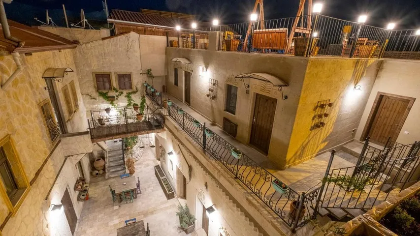 Hôtel pour 3 personnes, avec jacuzzi et jardin - 1