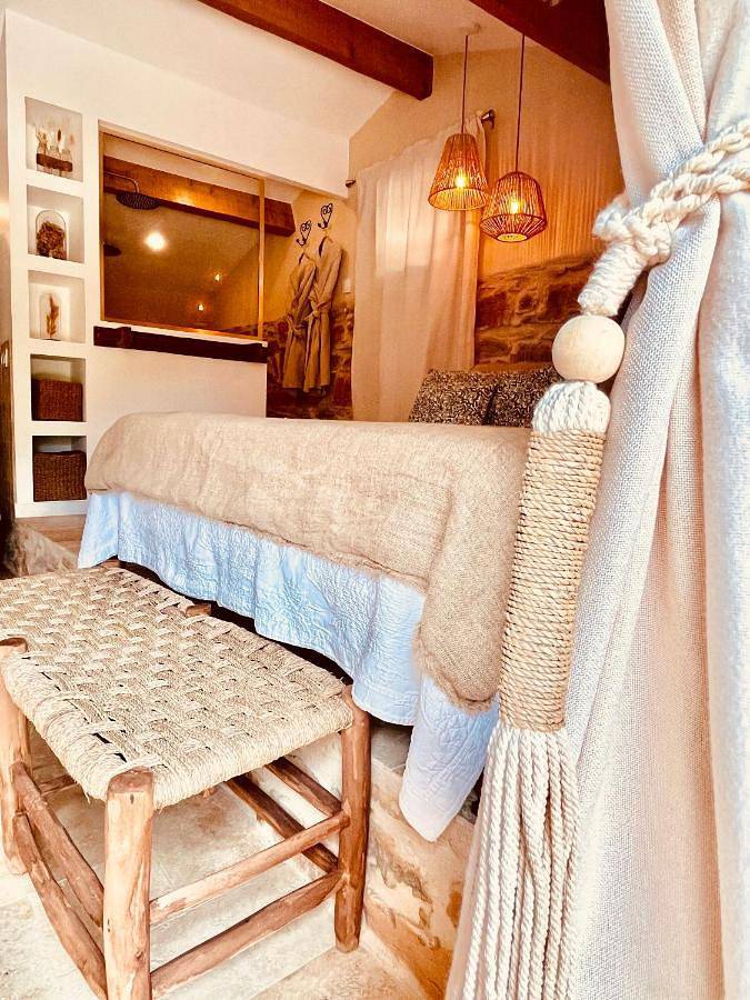 Chambre d’hôte pour 2 personnes, avec jardin ainsi que piscine et vue dans Parc naturel régional de la Sainte-Baume - 2