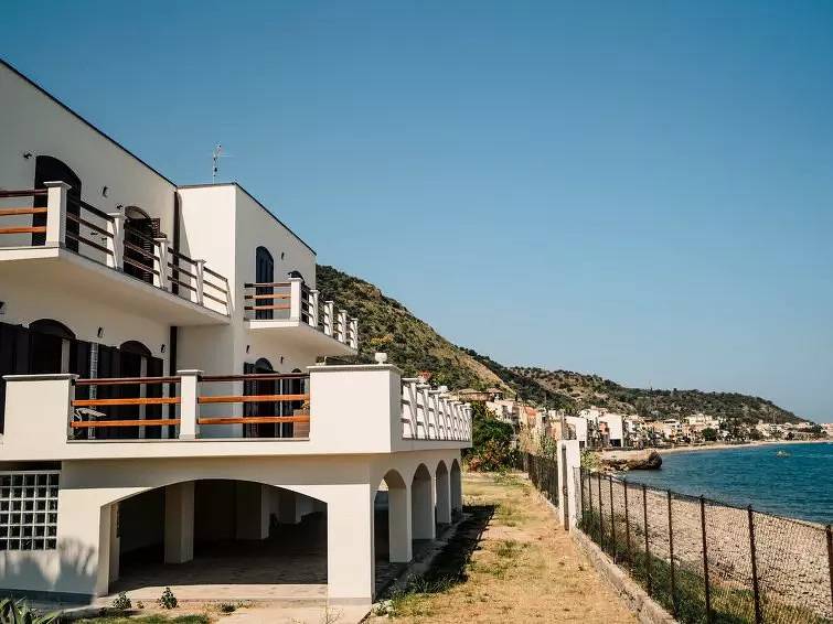 Cały apartament, 3 pokoje 5 osób in Marina di Caronia, Caronia