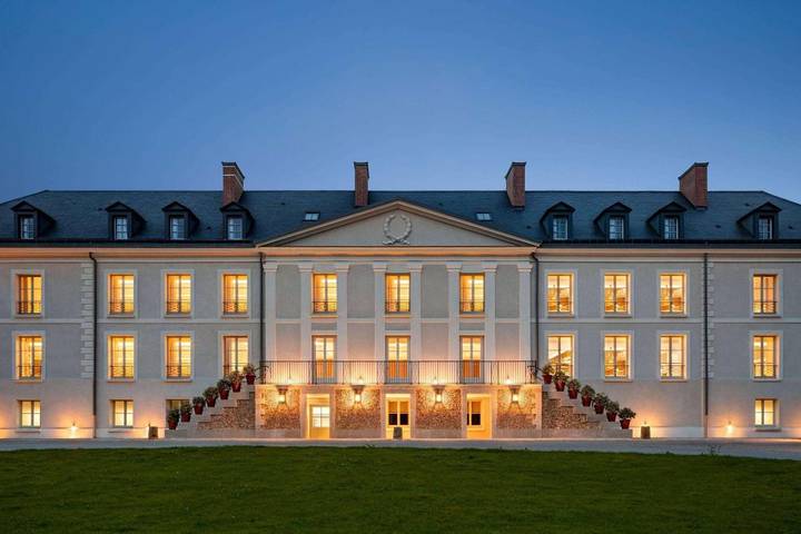 Hôtel pour 2 personnes, avec terrasse ainsi que piscine et sauna