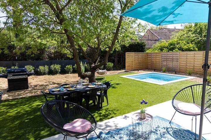 Location de vacances pour 6 personnes, avec piscine ainsi que jardin et terrasse à Saignon - 2