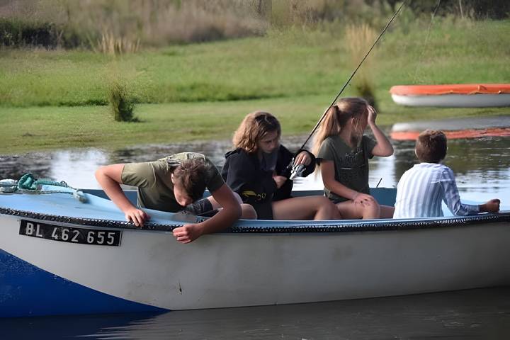 Location de vacances pour 4 personnes, avec vue sur le lac et jardin à Saint-Quentin-en-Tourmont - 4