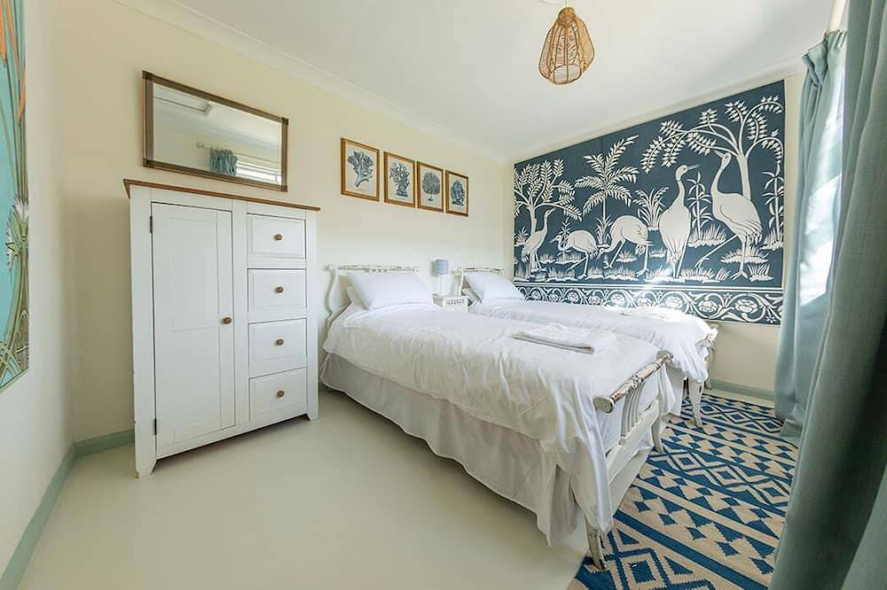Friendly Fisherman's Cottage with a modern twist and large garden near the coast in Boscastle, Pentire Point - Widemouth