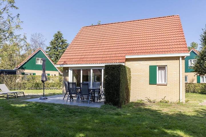 Ferienhaus für 6 Personen, mit Pool und Terrasse