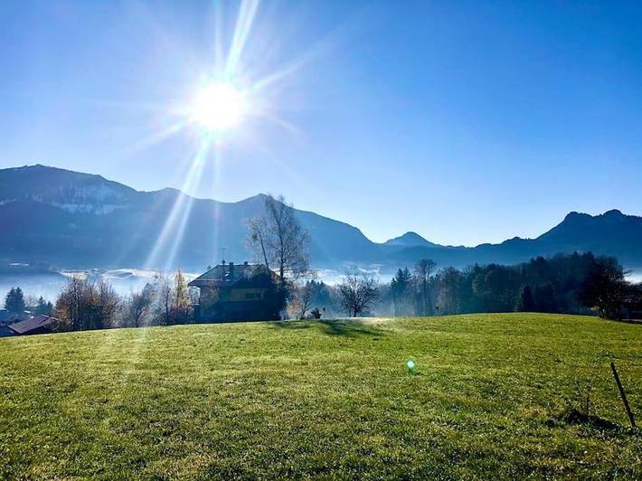 Ferienwohnung für 4 Personen, mit Balkon und Terrasse sowie Garten und Ausblick in Samerberg