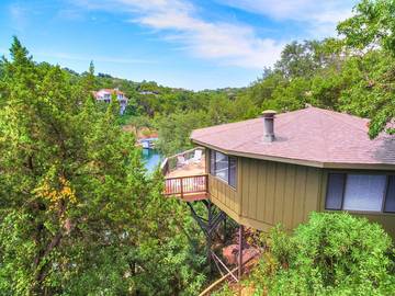 Lake House for 4 Guests in Lakeway, Lake Travis, Picture 2