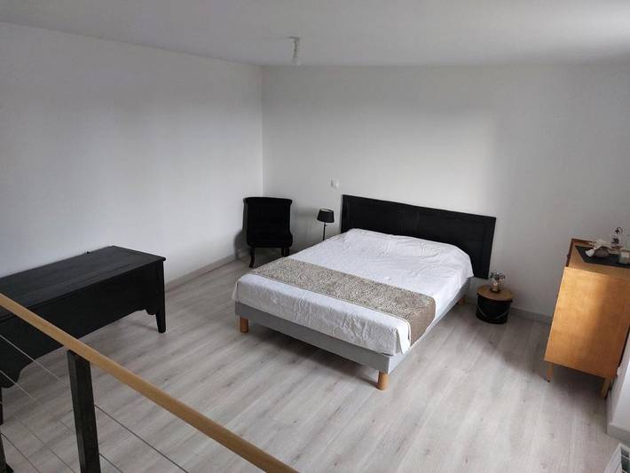 Location de vacances pour 2 personnes, avec Terrasse à Civaux - 2