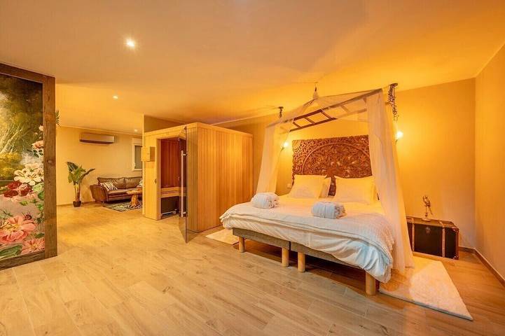Suite lost paradise avec spa et sauna privatif in Zuydcoote, Côte des dunes de Flandres