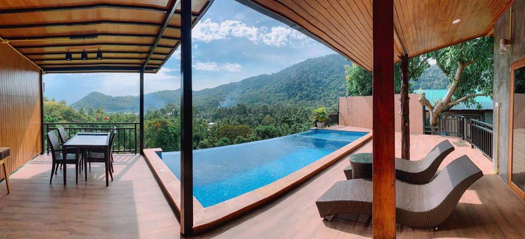 Villa für 4 Personen, mit Ausblick und Pool sowie Garten in Thailand