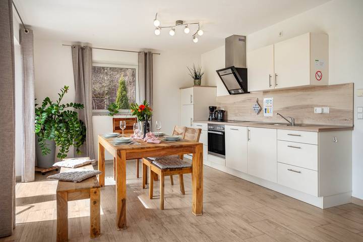 Ferienwohnung für 4 Personen, mit Balkon und Garten in Bad Waldsee