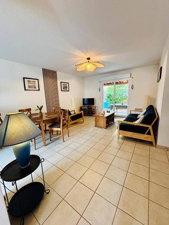 Gîte pour 6 personnes, avec jardin à Cers - 3