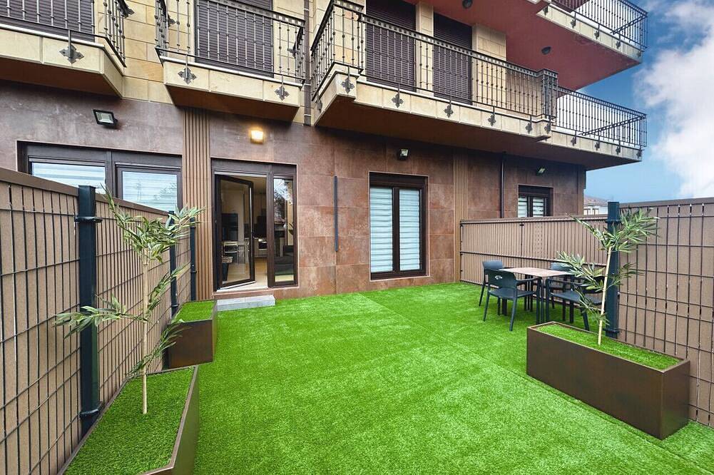 Entire apartment, Flower Deluxe - Garden Bass - 6084 in Noja, Cantabrian Coast