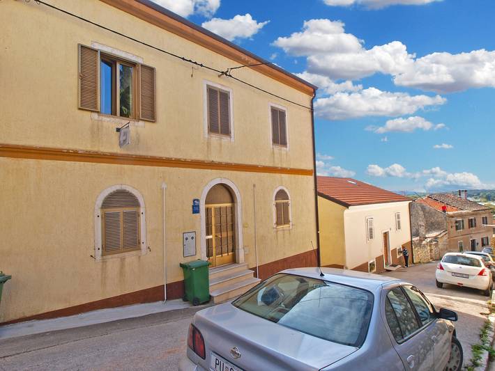 Ganze Wohnung, Ferienwohnung für 3 Personen mit Terrasse in Vrsar, Općina Vrsar