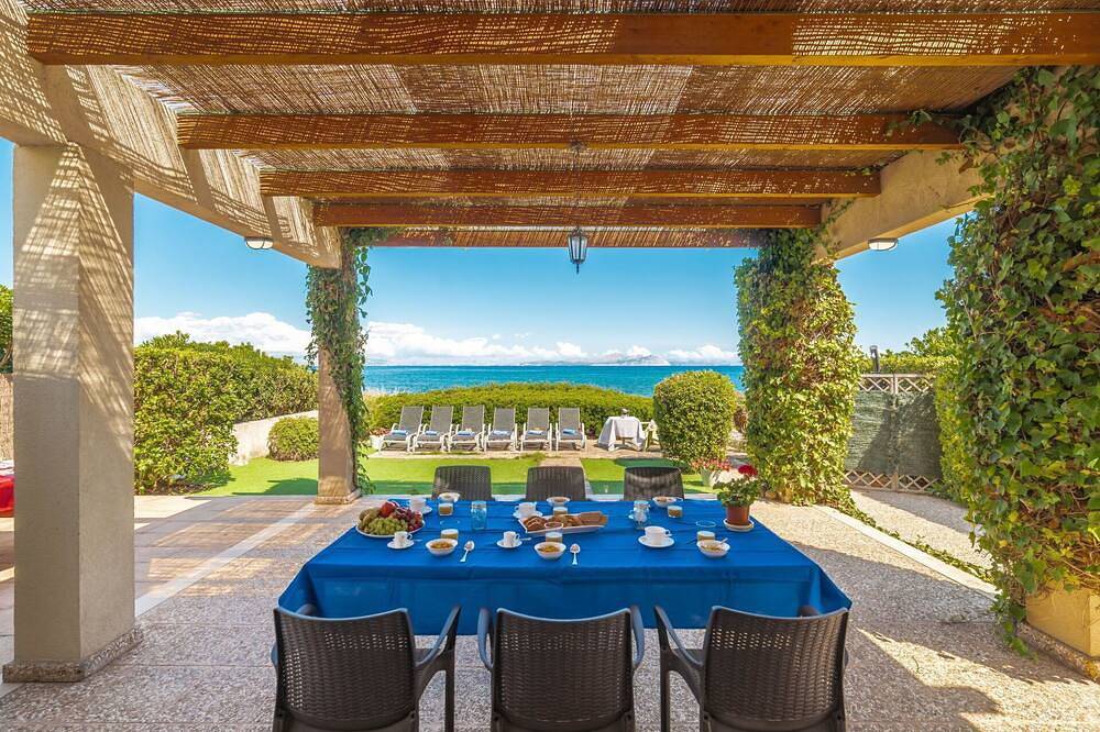 Beautiful private villa for 4 guests with Wifi, A/C, Tv and patio in Colònia de Sant Pere, Artà