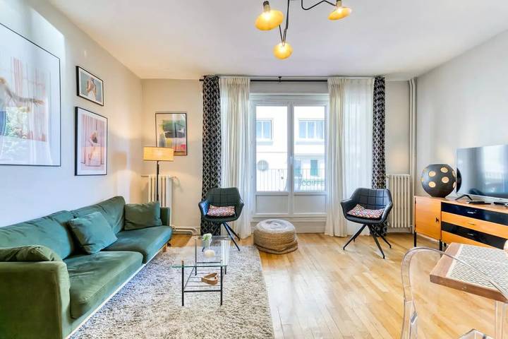 Location de vacances pour 2 personnes, avec Balcon ainsi que Terrasse et Jacuzzi à Rouen
