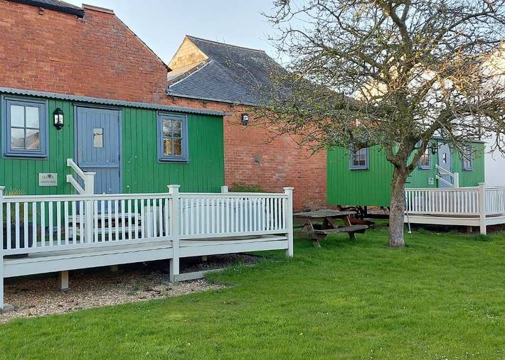 Camping for 3 people, with garden, with pets in Cumbria