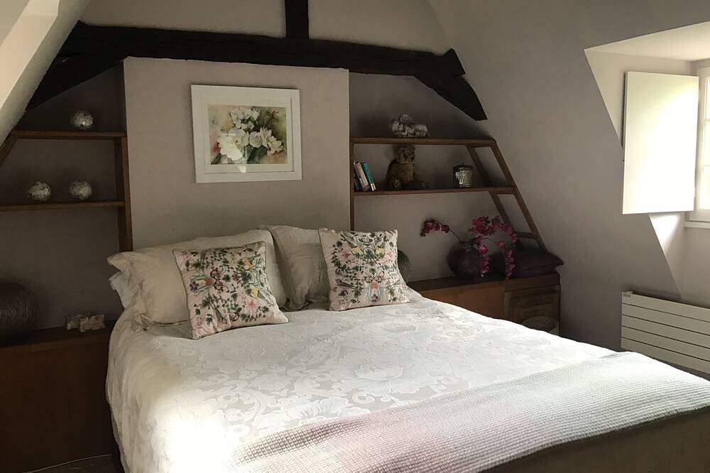 La Jolie cottage,  a lovely retreat for a couple with heated pool in Saint-Germain-des-Prés, Périgord Vert
