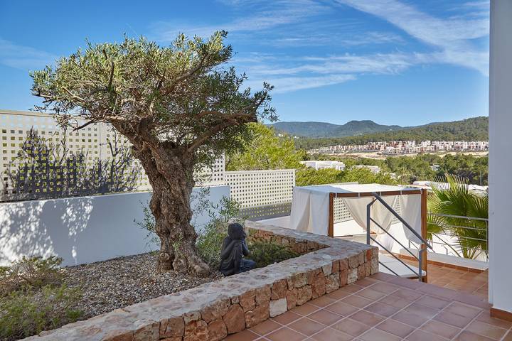 Location de vacances pour 10 personnes, avec terrasse ainsi que jardin et vue sur l’océan à Cala Tarida - 3
