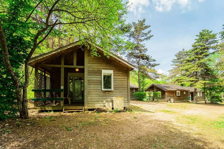 Chalet pour 4 personnes, avec Terrasse et Piscine