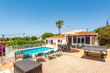 Villa in Alaior Gemeinde, Menorcas Küste für 4 
