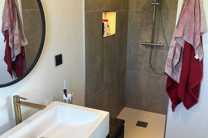 Location de vacances pour 8 personnes, avec terrasse ainsi que jacuzzi et jardin à Camaret-sur-Aigues - 4