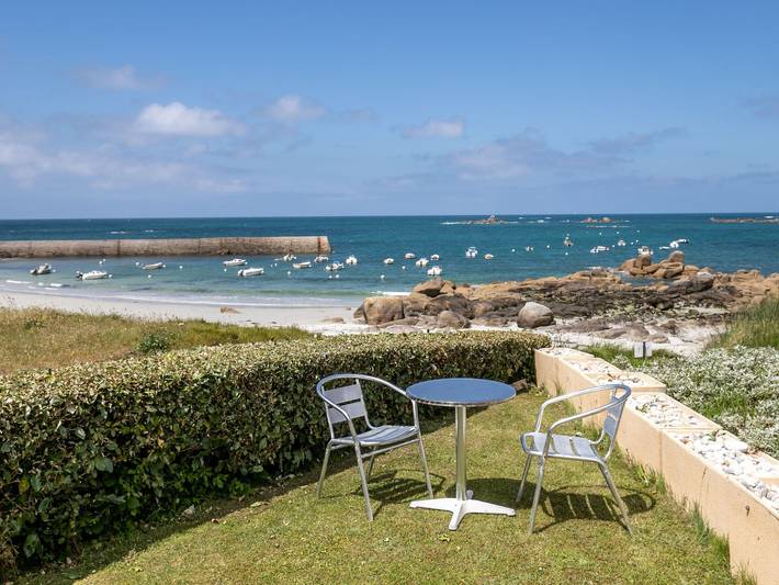 Gîte pour 2 personnes, avec jardin dans Plage de Kerfissien - 3