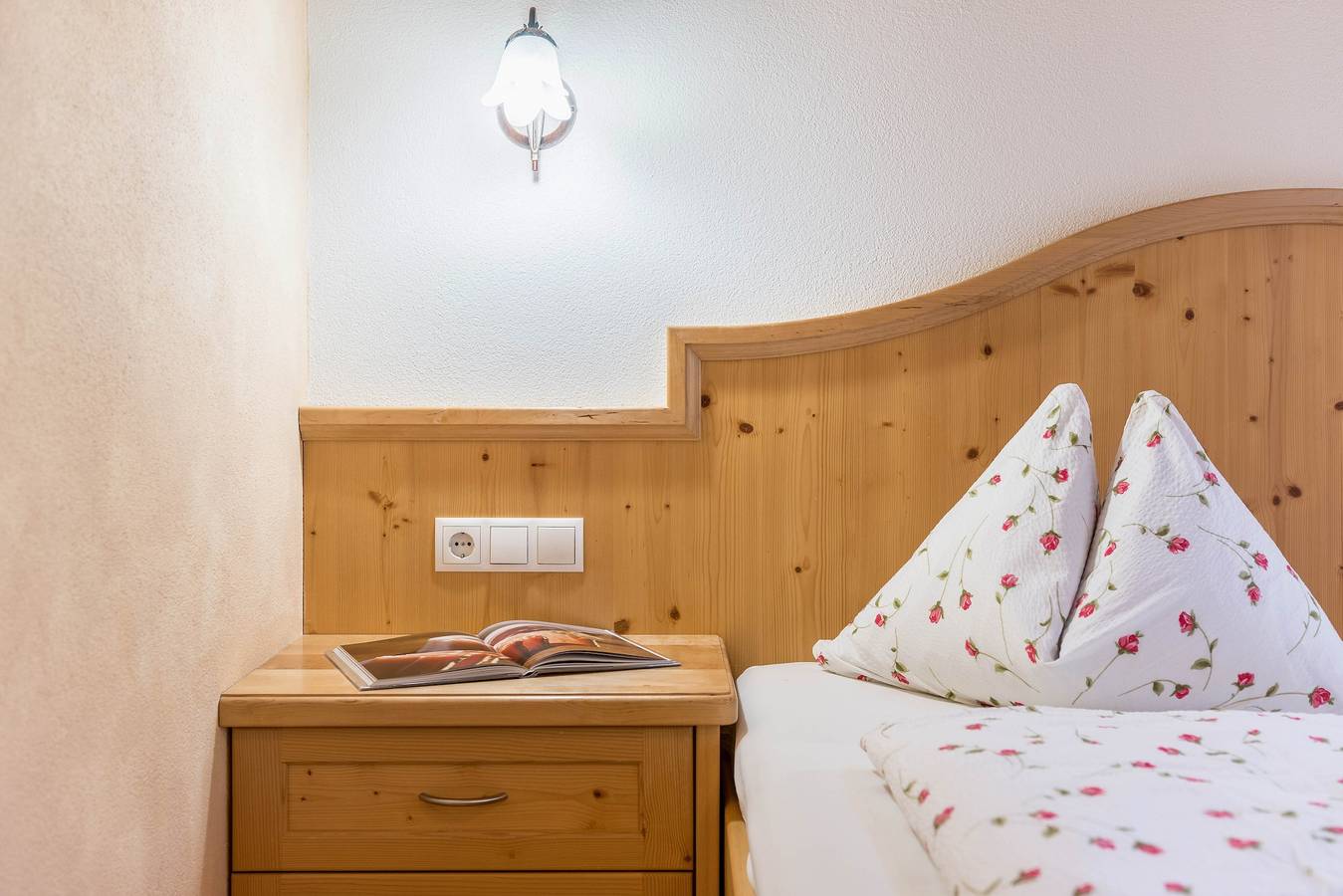 Geheel appartement, Appartement Ciasa Raut App Valüz met uitzicht op de bergen, tuin & Wi-Fi in La Val, Dolomiti Superski