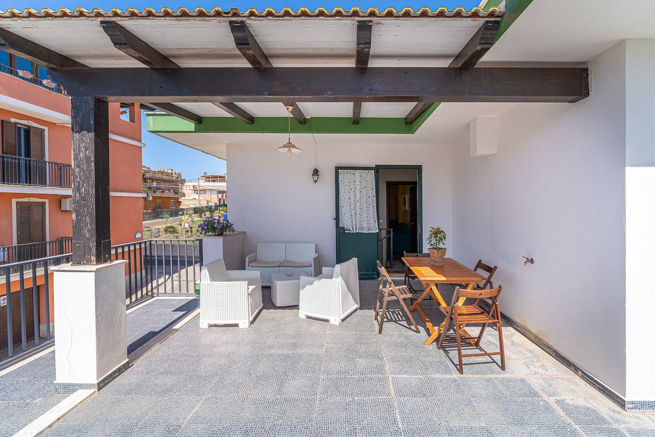 Ganze Wohnung, Apartment 'Nettuno mit Terrasse', Meerblick, Wlan und Klimaanlage in Capo Passero, Portopalo di Capo Passero