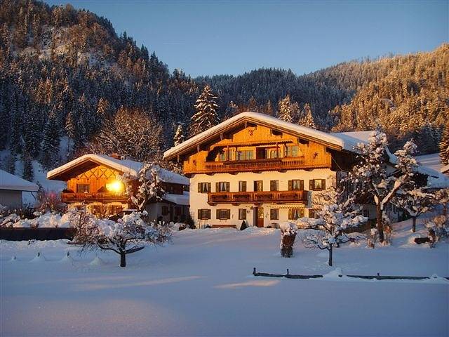 Ganze Ferienwohnung, Stoibhof Familie Klauser - Wetterkreuz Zwei-Raum-Fewo 52qm, Dusche/Wc, Küche, Balkon in Reit im Winkl, Bayerische Alpen