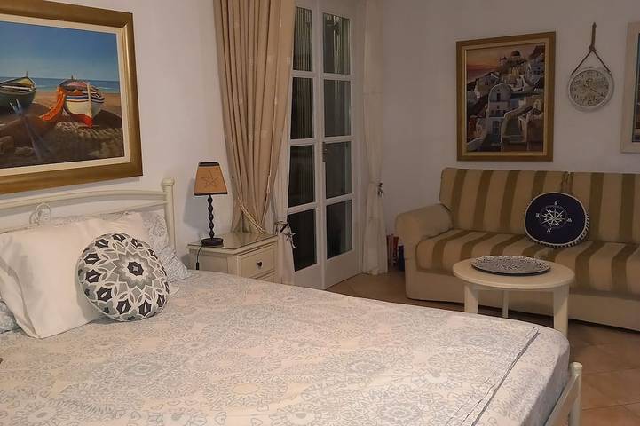 A Greek Island House...A Place To Relax.. in Plaka (Naxos), Naxos